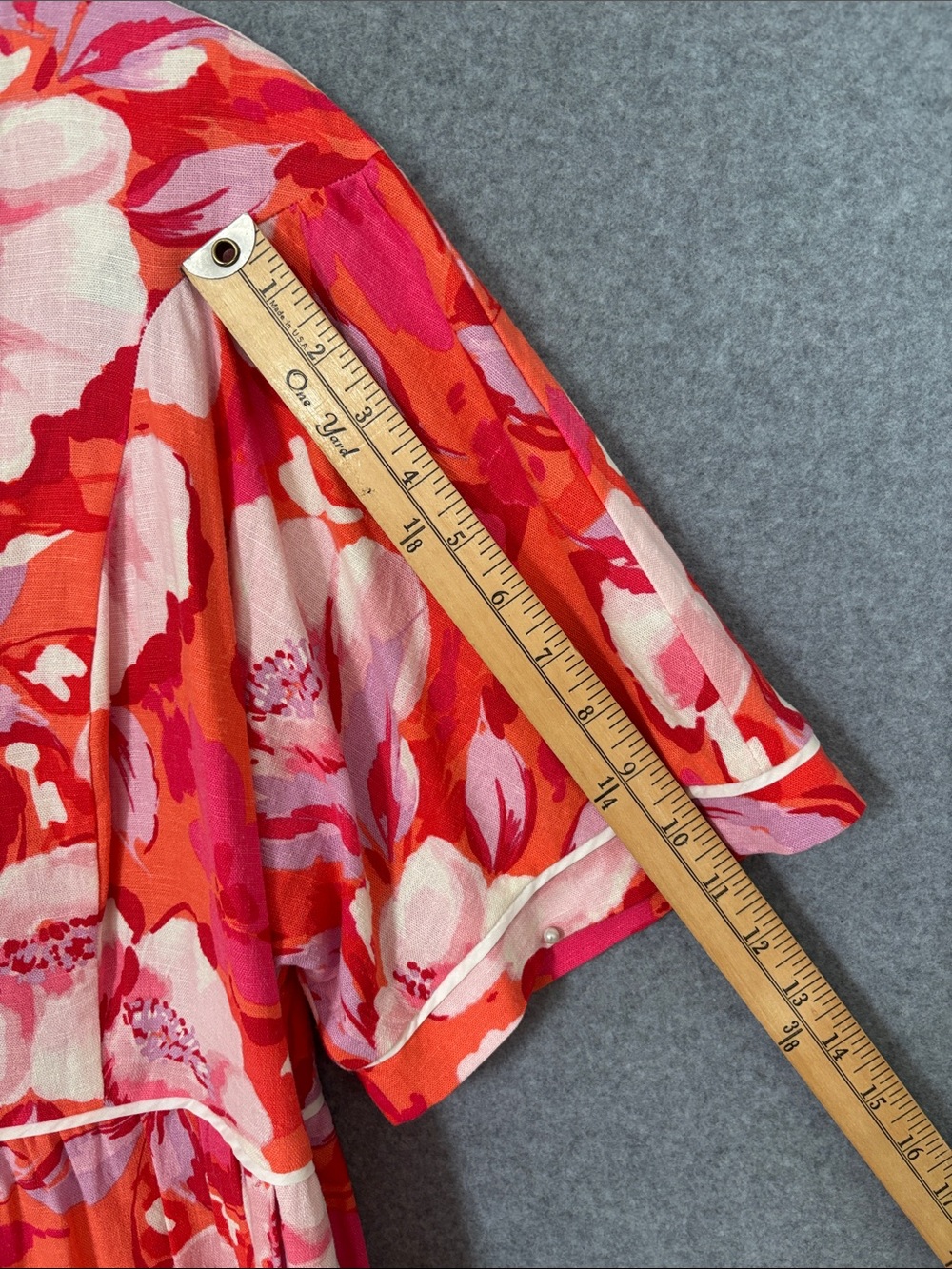 Vince Camuto Red and Pink Floral Tiered Mini Dress 14 - Picture 5 of 9
